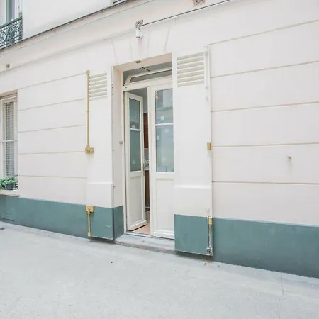 Hostnfly - Super Spacious Studio Close To The Moulin Rouge!
