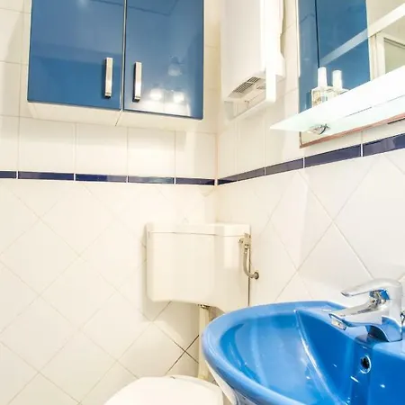 Hostnfly - Super Spacious Studio Close To The Moulin Rouge! París