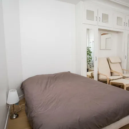 Hostnfly - Super Spacious Studio Close To The Moulin Rouge! Apartamento París