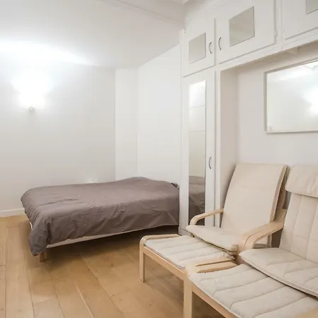 Hostnfly - Super Spacious Studio Close To The Moulin Rouge!