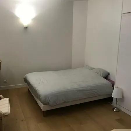 Hostnfly - Super Spacious Studio Close To The Moulin Rouge!