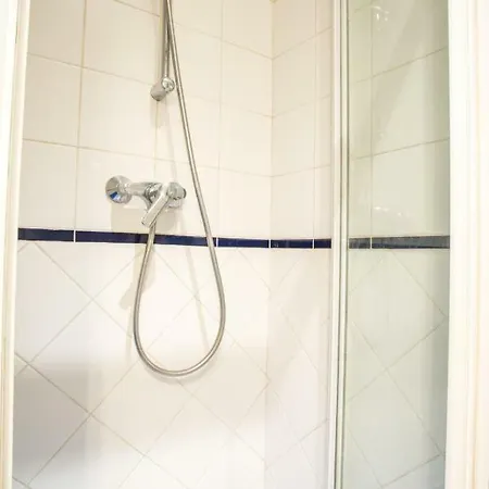 Hostnfly - Super Spacious Studio Close To The Moulin Rouge!